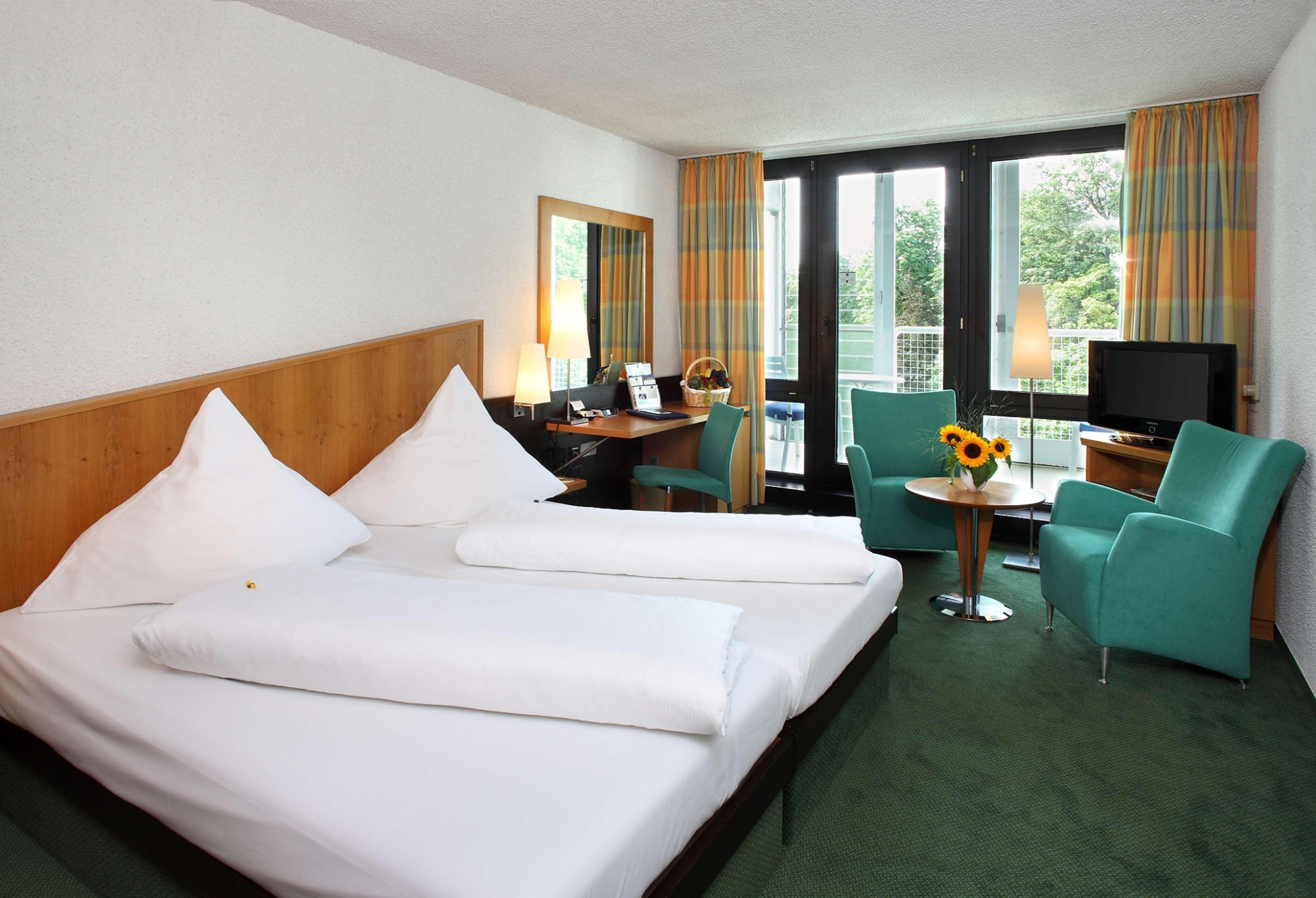 Best Western Premier Parkhotel Бад-Мергентгайм Екстер'єр фото