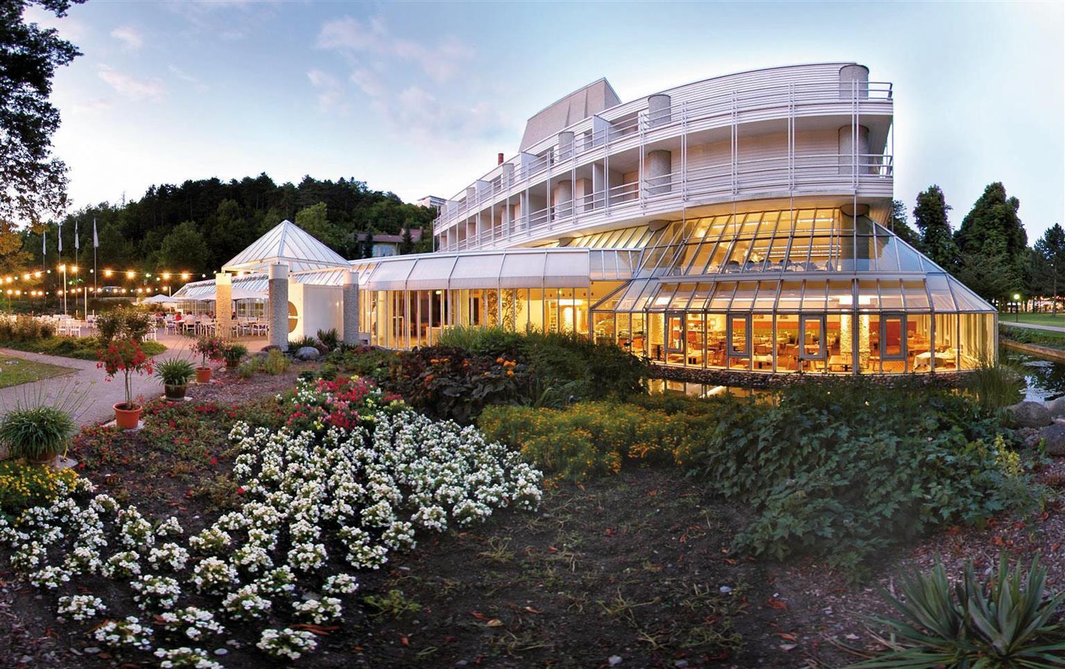 Best Western Premier Parkhotel Бад-Мергентгайм Екстер'єр фото