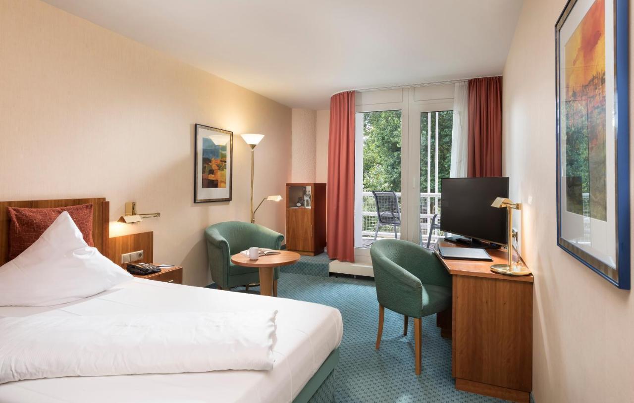 Best Western Premier Parkhotel Бад-Мергентгайм Екстер'єр фото
